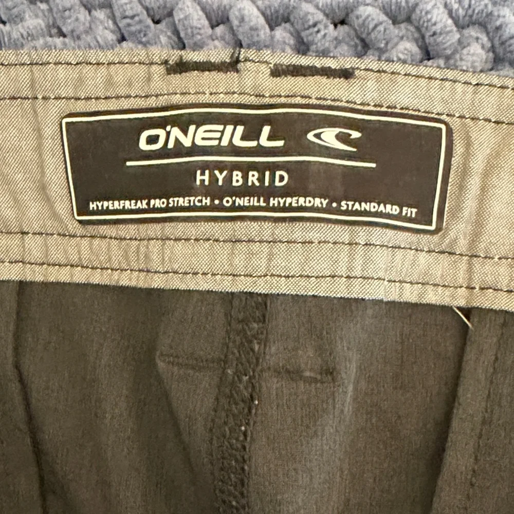 O'Neill Men's Charcoal Flat Front Shorts - Picture 5 of 5